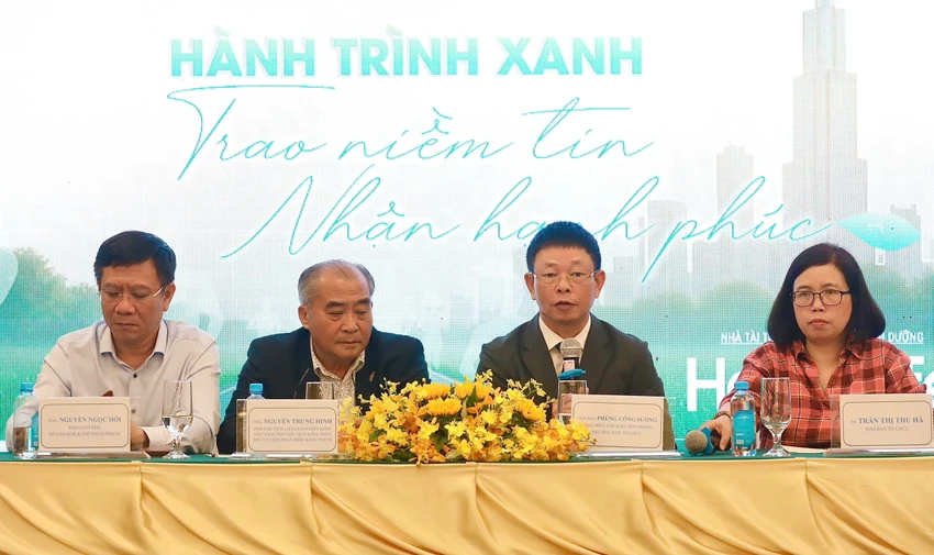 nguoi-dep-tren-duong-chay-tien-phong-half-marathon-2025 (4).jpg