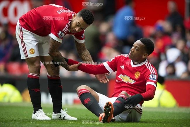 7-ban-hop-dong-vo-dung-nhat-cua-man-united (1).jpg