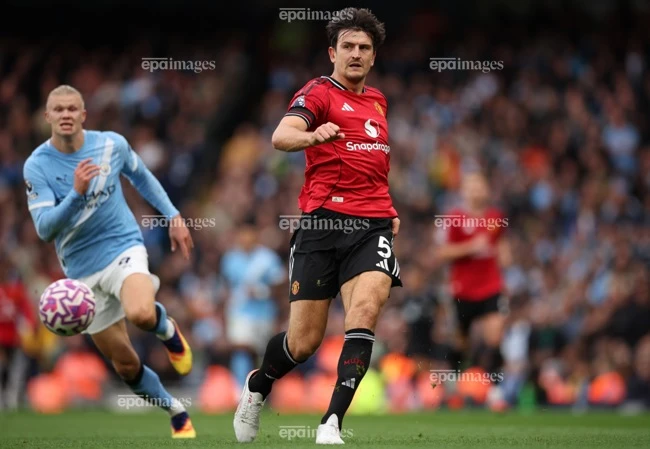 7-ban-hop-dong-vo-dung-nhat-cua-man-united (3).jpg