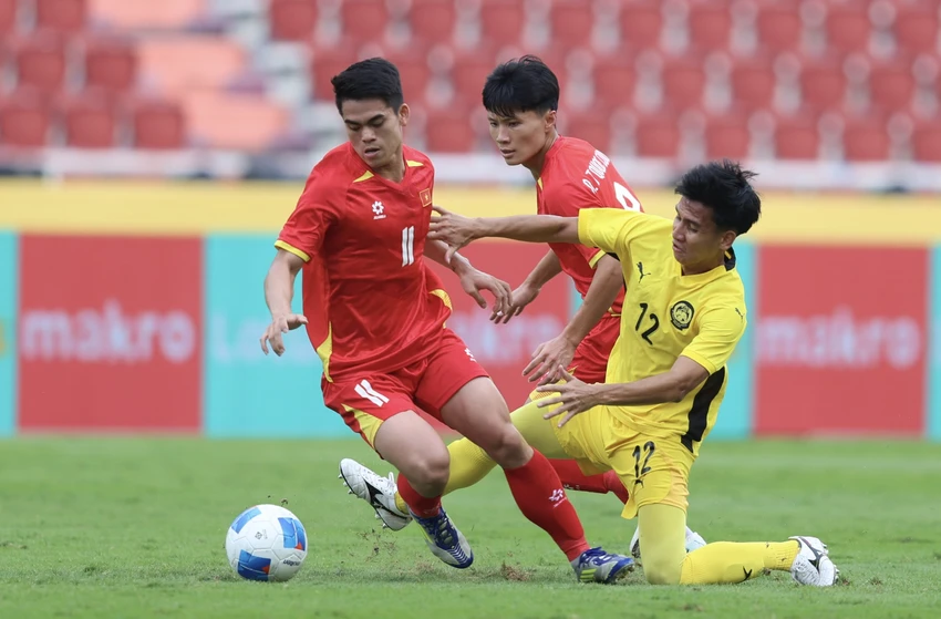 tu-coi-chet-tro-ve-u-22-malaysia-doi-thang-thai-lan-va-gianh-vang-sea-games-33 (1).jpg