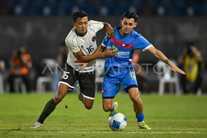 bat-ngo-voi-suc-manh-cua-doi-thu-u-22-viet-nam-o-ban-ket-sea-games (2).jpg