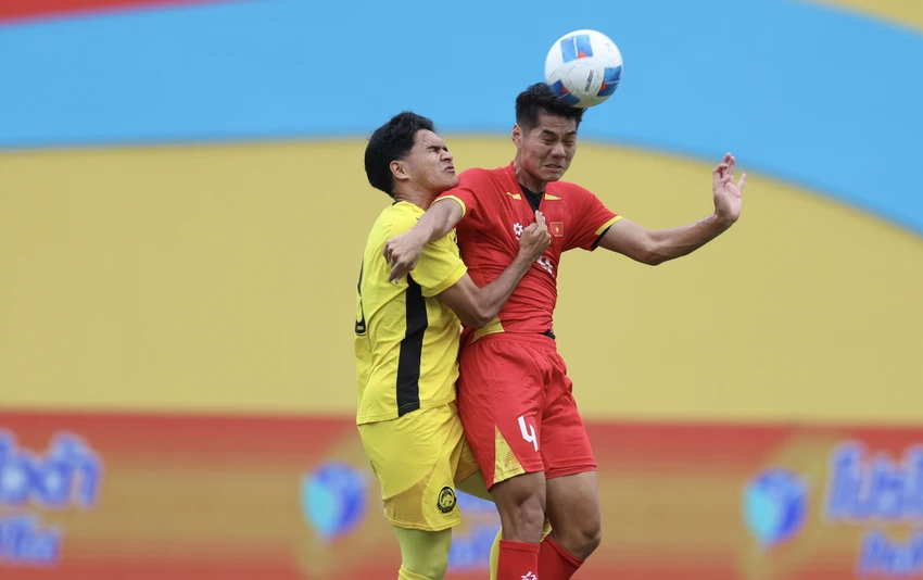 trung-ve-thep-cua-u-22-viet-nam-va-tran-cuoi-cung-sea-games (2).jpg