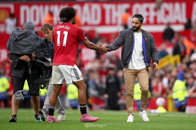 the-tham-manchester-united (2).jpg