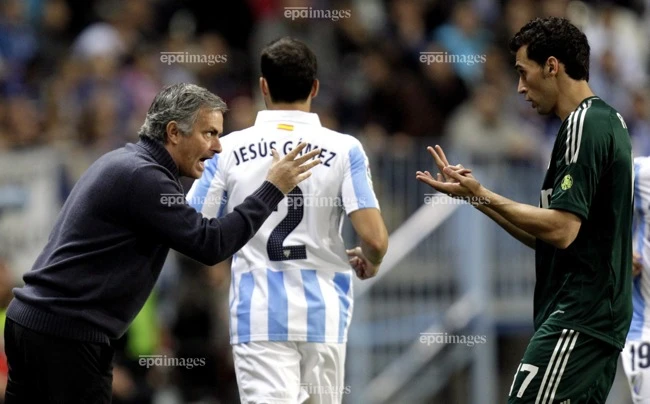 real-madrid-guc-nga-tan-hlv-arbeloa-bat-chuoc-mourinho-la-tu-sat (2).jpg