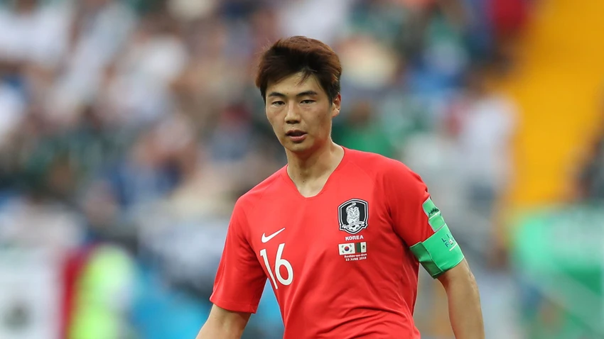 doi-truong-tuyen-han-quoc-o-world-cup-khang-cao-toi-tan-cong-tinh-duc (1).jpg