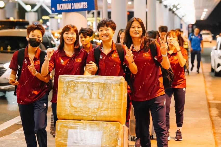 tuyen-viet-nam-khong-an-tet-o-nha (2).jpeg
