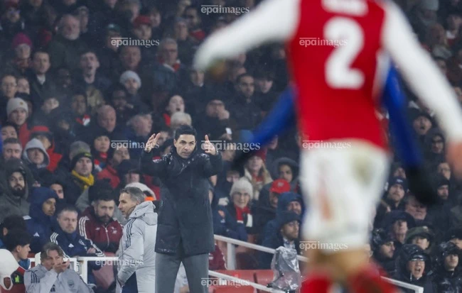 arsenal-roi-loan-noi-bo-hlv-arteta-noi-gian (3).jpg