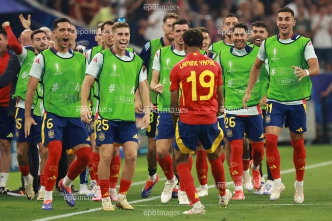 yamal-gay-dia-chan-vuot-qua-ky-luc-cua-messi-ronaldo-va-mbappe (3).jpg