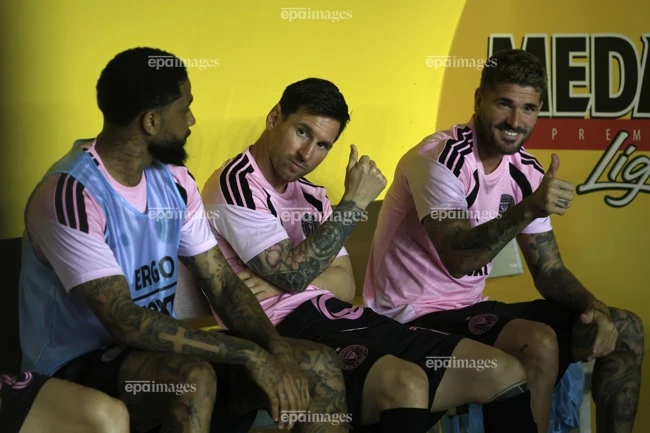 sieu-chung-ket-bi-huy-messi-tuc-gian (1).jpg