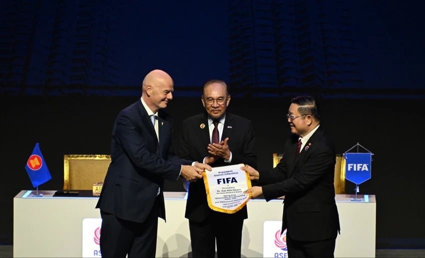 loi-va-hai-cho-cac-doi-tuyen-dong-nam-a-da-2-aff-cup-lien-tiep (4).jpg