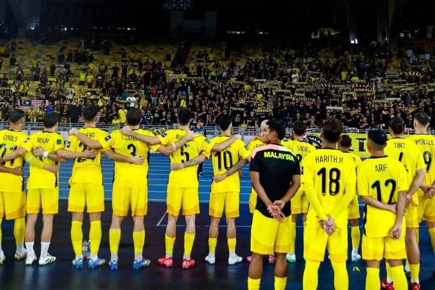 Malaysia loại thêm 2 cầu thủ trước trận gặp Việt Nam vì sợ nhập tịch ‘lậu’ 2 thua-viet-nam-van-di-tap-huan-thai-lan-tuyen-malaysia-gay-soc (3).jpg