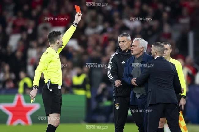 soc-mourinho-mo-cua-tro-lai-real-madrid (1).jpg