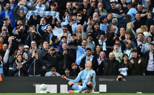 man-city-va-arsenal-voi-man-ban-pha-dien-cuong-o-the-co-tan (1).jpg