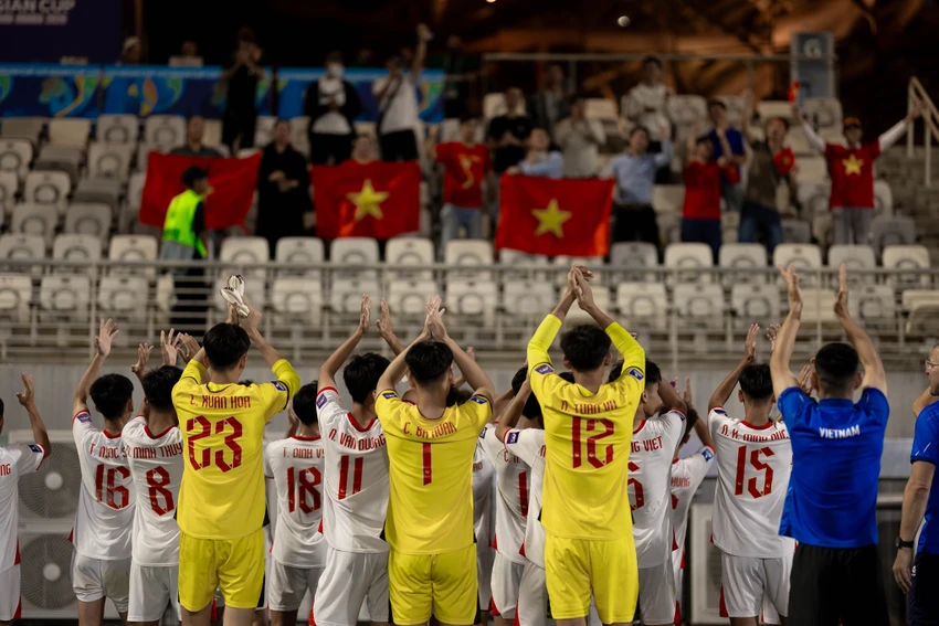 bong-da-tre-viet-nam-mo-toang-cua-world-cup (2).jpg