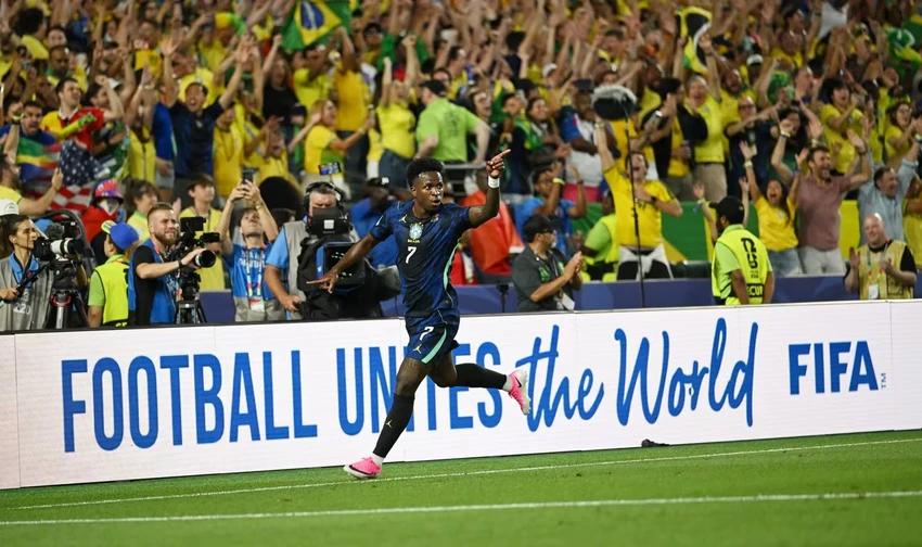 nhat-ban-dung-do-brazil-va-giac-mo-vo-dich-world-cup (2).jpg