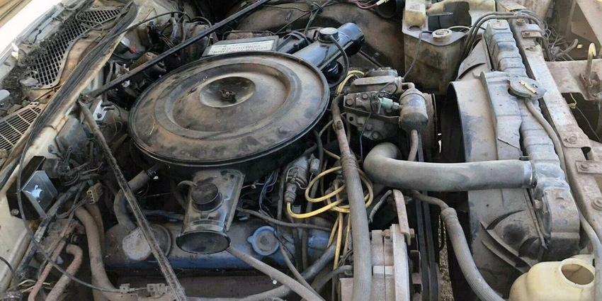 Chrysler 440 Super Commando V8 công suất khổng lồ 390 mã lực. Ảnh: Hotcars