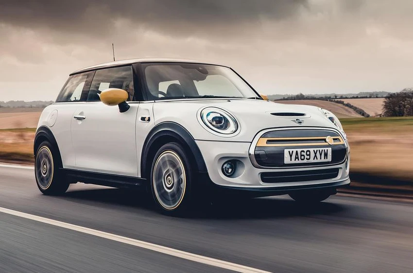 Mini Electric là mẫu xe đáp ứng được phân khúc xe điện nhỏ gọn. Ảnh: Autocar. Mini Electric là mẫu xe đáp ứng được phân khúc xe điện nhỏ gọn. Ảnh: Autocar.