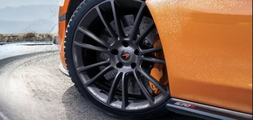 Hệ thống phanh cũng cực kỳ chắc chắn và mạnh mẽ. Ảnh: Hotcars.