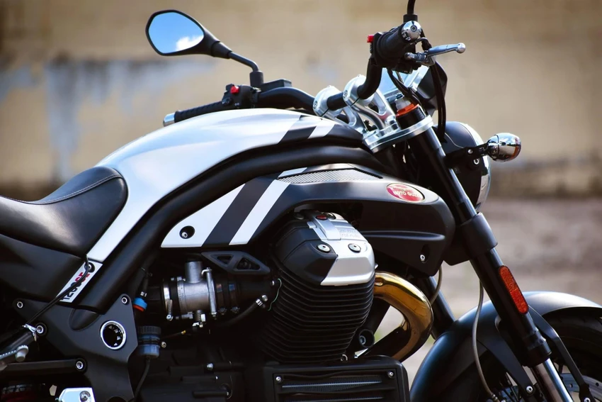 Griso Ảnh được trang bị động cơ V-twin 1.151cc. Ảnh: Autoevolution. Griso Ảnh được trang bị động cơ V-twin 1.151cc. Ảnh: Autoevolution.
