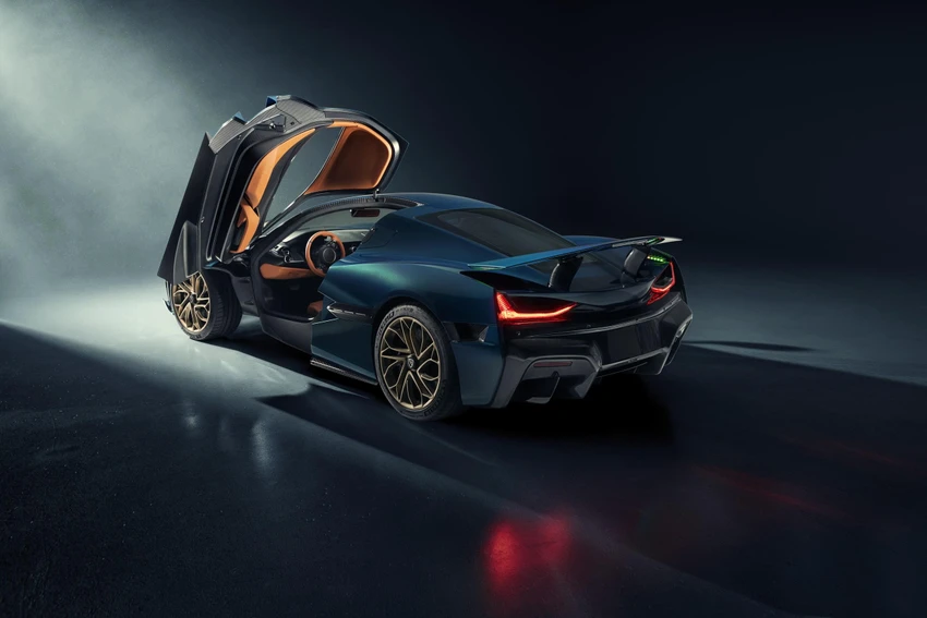 Rimac Nevera có giá khoảng hơn 2 triệu đô la (tương đương 47 tỉ đồng). Ảnh: Autoevolution. Rimac Nevera có giá khoảng hơn 2 triệu đô la (tương đương 47 tỉ đồng). Ảnh: Autoevolution.