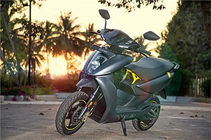 Xe tay ga điện Ather 450X e-scooter chưa tới 50 triệu đồng. Ảnh: Autocarindia Xe tay ga điện Ather 450X e-scooter chưa tới 50 triệu đồng. Ảnh: Autocarindia