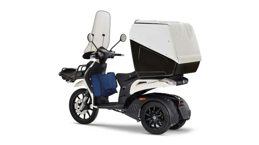 Kiểu cấu trúc ba bánh sẽ giúp xe phân bố trọng tải đồng đều, giữa người lái và hành lý. Ảnh: Rideapart