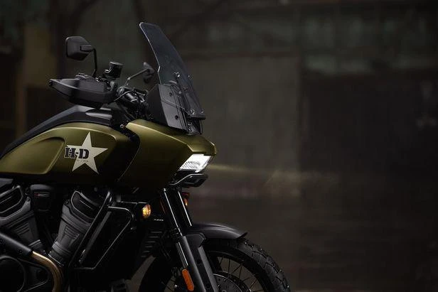 Xe mô tô còn có chữ 'H-D' được viết tắt của Wisconsin. Ảnh: Motorcyclistonline. Xe mô tô còn có chữ 'H-D' được viết tắt của Wisconsin. Ảnh: Motorcyclistonline.