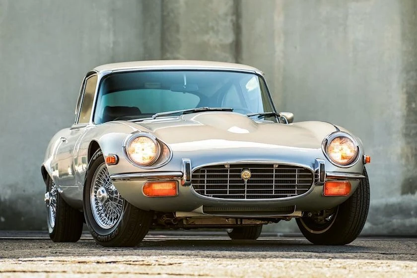Jaguar E-Type. Ảnh: Carbuzz. Jaguar E-Type. Ảnh: Carbuzz.