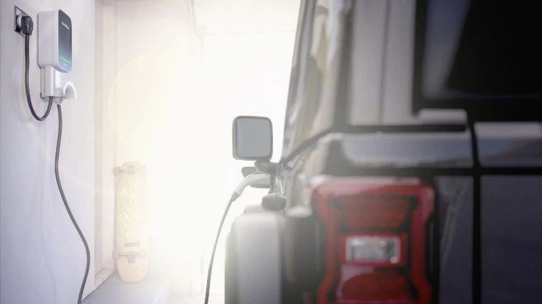 Bộ sạc JuiceBox 40. Ảnh: Motorbiscuit. Bộ sạc JuiceBox 40. Ảnh: Motorbiscuit.