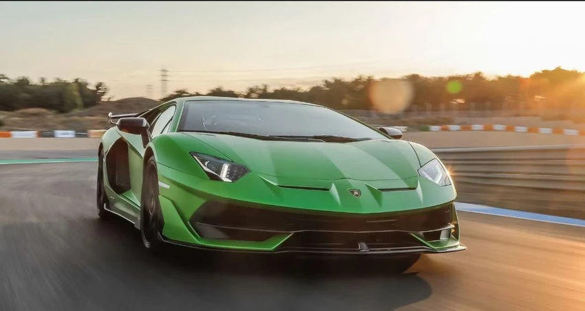 Lamborghini Aventador. Ảnh: Hotcars. Lamborghini Aventador. Ảnh: Hotcars.