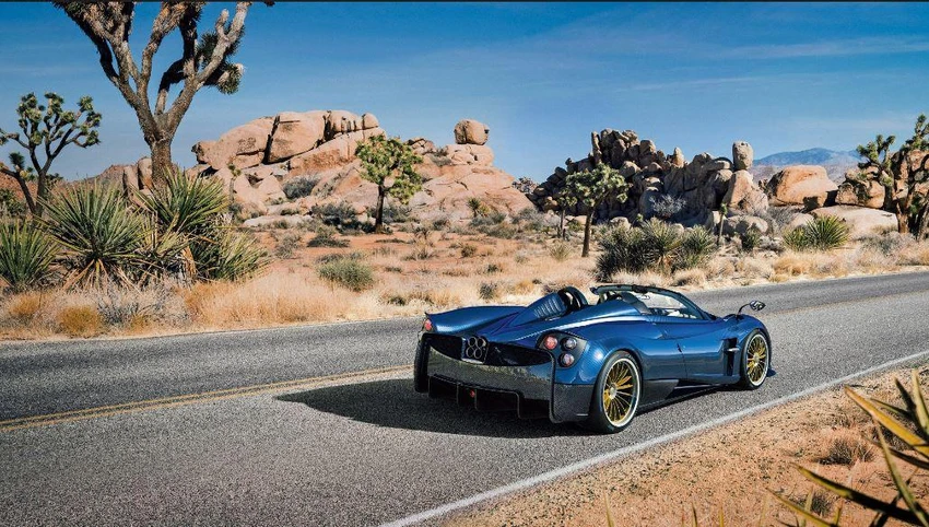 Pagani Huayra Roadster. Ảnh: Hotcars. Pagani Huayra Roadster. Ảnh: Hotcars.