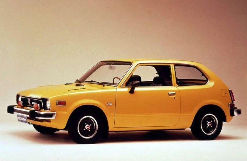 Honda Civic 1200 RS. Ảnh: Hotcars. Honda Civic 1200 RS. Ảnh: Hotcars.