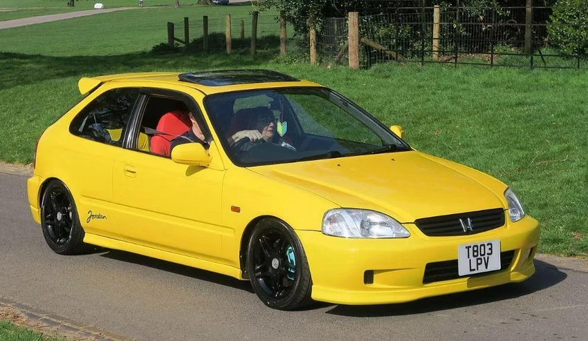 Phiên bản Civic Jordan 1999. Ảnh: Hotcars. Phiên bản Civic Jordan 1999. Ảnh: Hotcars.