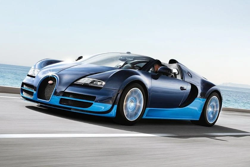 Bugatti Veyron, Chiron và Divo. Ảnh: Carbuzz.