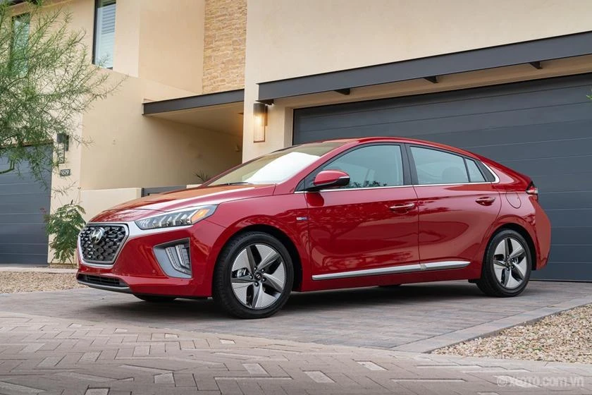 Hyundai Ioniq. Ảnh: Motorbiscuit. Hyundai Ioniq. Ảnh: Motorbiscuit.