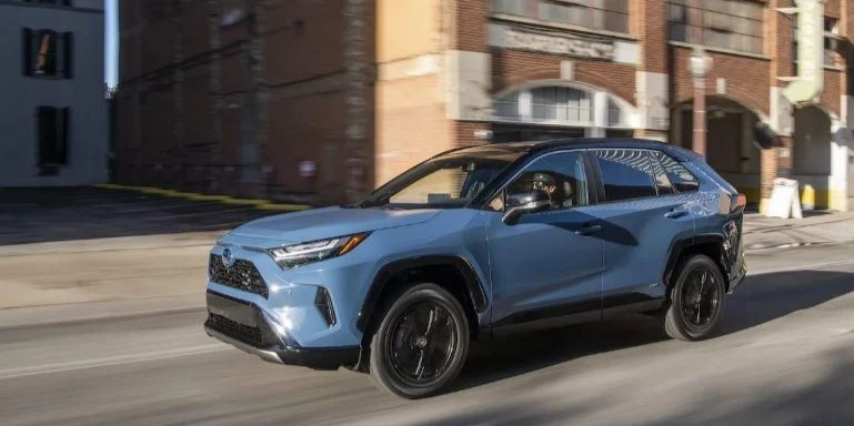 2022 Toyota RAV4 XSE. Ảnh: Motorbiscuit. 2022 Toyota RAV4 XSE. Ảnh: Motorbiscuit.