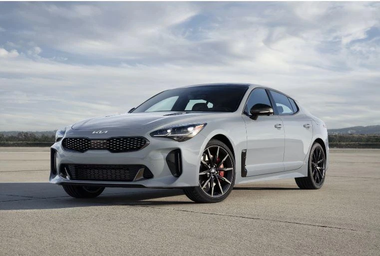 Chiếc xe thể thao chuyên dụng 2022 Kia Stinger. Ảnh: Motorbiscuit. Chiếc xe thể thao chuyên dụng 2022 Kia Stinger. Ảnh: Motorbiscuit.