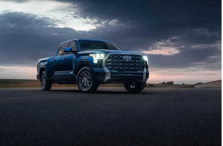 Lái xe trên bề mặt phẳng và nhẵn. Ảnh: Motorbiscuit. Lái xe trên bề mặt phẳng và nhẵn. Ảnh: Motorbiscuit.