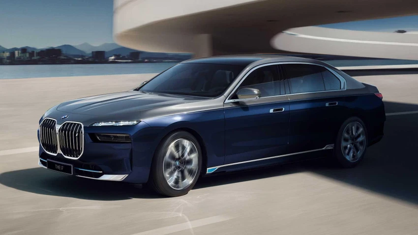 BMW 7 Series/ i7 2023. Ảnh: Moto1. BMW 7 Series/ i7 2023. Ảnh: Moto1.