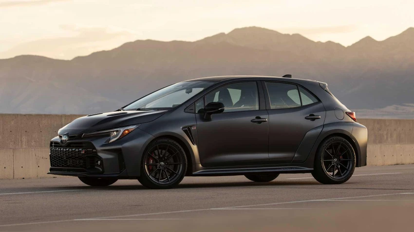 Toyota GR Corolla 2023. Ảnh: Moto1. Toyota GR Corolla 2023. Ảnh: Moto1.