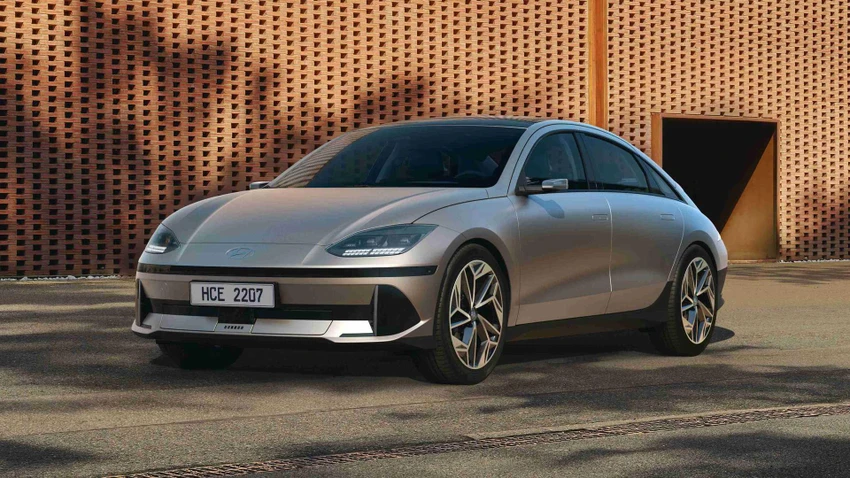 Hyundai Ioniq 6 2024. Ảnh: Moto1. Hyundai Ioniq 6 2024. Ảnh: Moto1.
