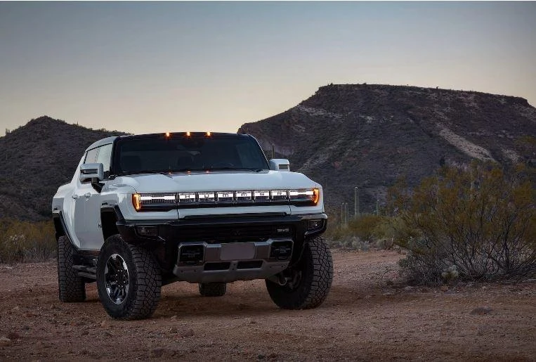 Xe bán tải GMC Hummer EV 2022. Ảnh: Motorbiscuit. Xe bán tải GMC Hummer EV 2022. Ảnh: Motorbiscuit.