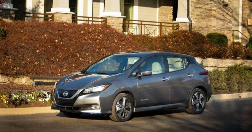 Nissan Leaf (149 Dặm). Ảnh: Hotcars. Nissan Leaf (149 Dặm). Ảnh: Hotcars.
