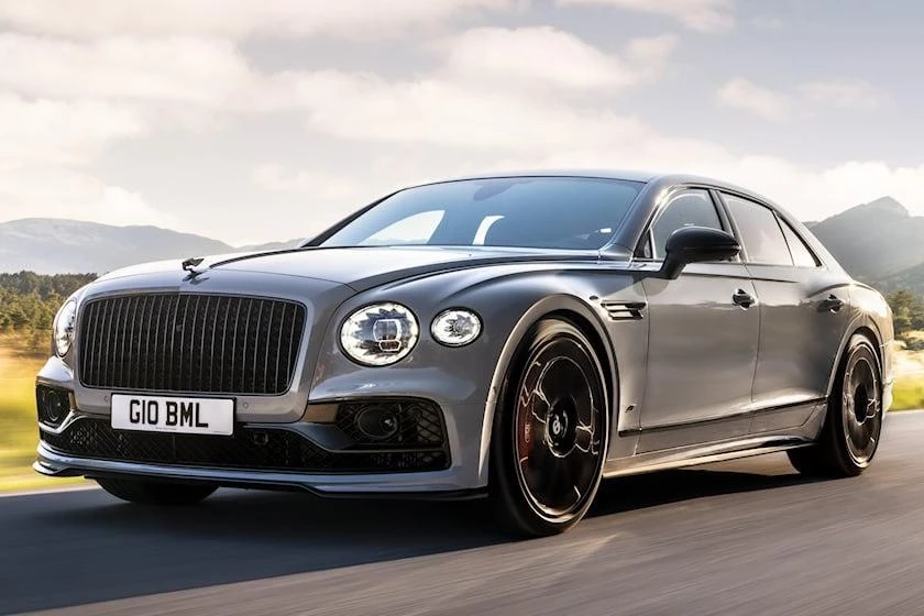 Bentley Flying Spur S. Ảnh: Carbuzz. Bentley Flying Spur S. Ảnh: Carbuzz.