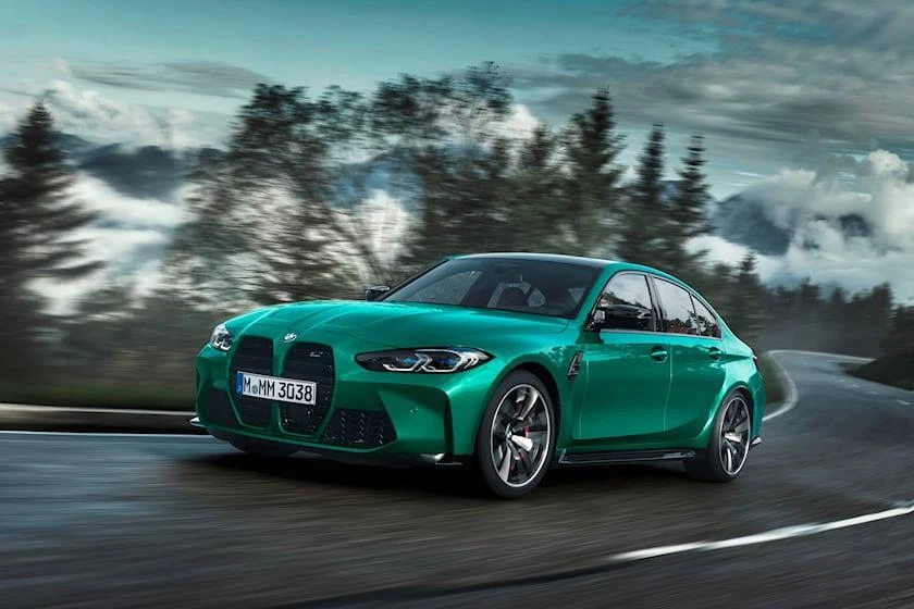 BMW 330i/M3. Ảnh: Carbuzz. BMW 330i/M3. Ảnh: Carbuzz.