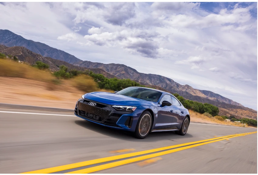 Audi RS e-tron GT. Ảnh: Motorbicuit. Audi RS e-tron GT. Ảnh: Motorbicuit.