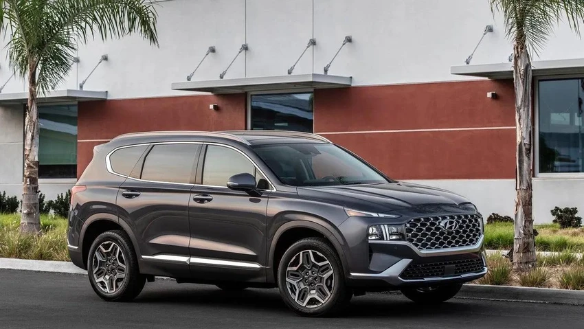 Hyundai Santa Fe. Ảnh: Hotcars. Hyundai Santa Fe. Ảnh: Hotcars.
