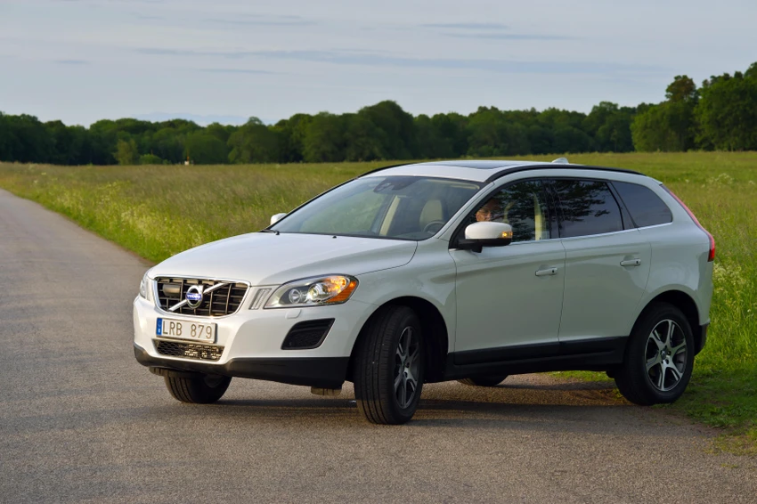Volvo XC60 2011. Ảnh: Motorbiscuit. Volvo XC60 2011. Ảnh: Motorbiscuit.