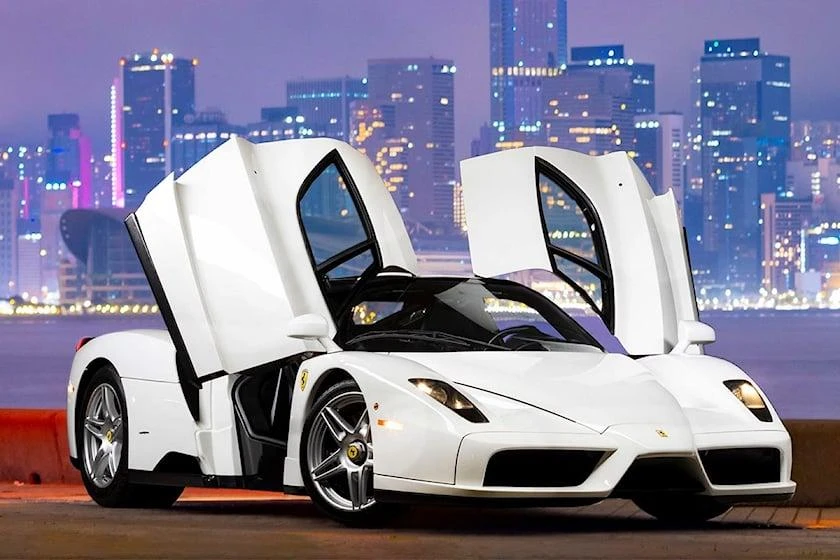 Ferrari Enzo. Ảnh: Carbuzz. Ferrari Enzo. Ảnh: Carbuzz.
