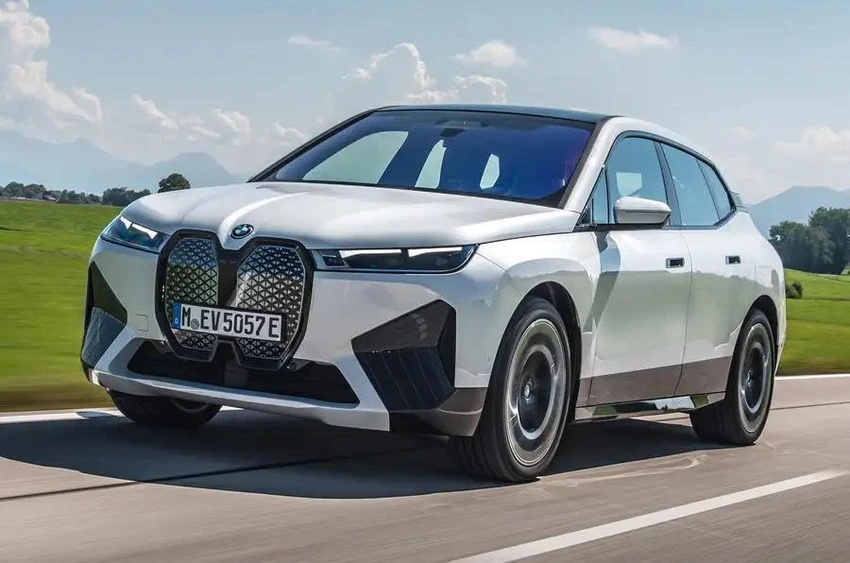BMW iX. Ảnh: Hotcars. BMW iX. Ảnh: Hotcars.